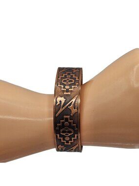 (89) Vintage Copper Cuff Bracelet Intricate Etched Pattern 1" Wide